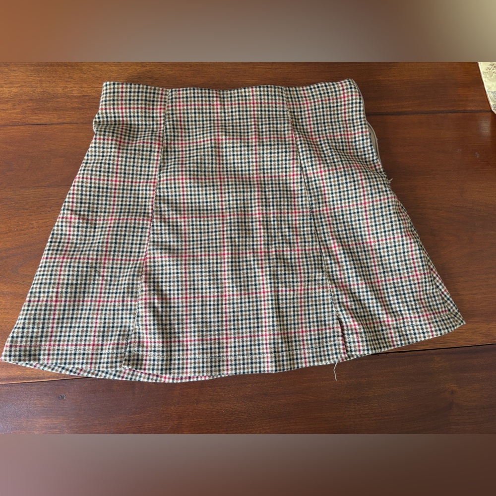 Brandy Melville Red and White A-Line Mini Skirt